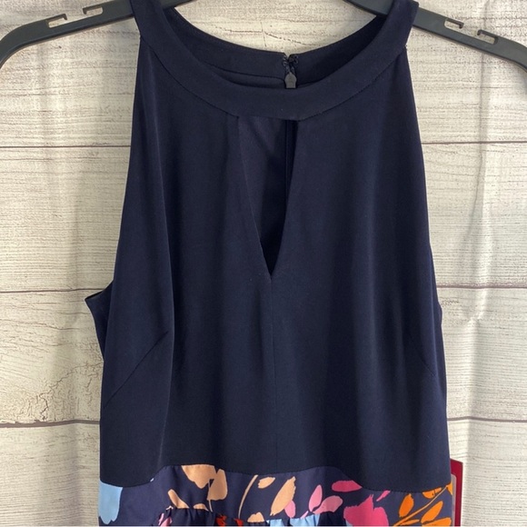 NWT Vince Camuto Navy Floral Maxi Halter Dress With Scarf - Size: 6 - Picture 3 of 11